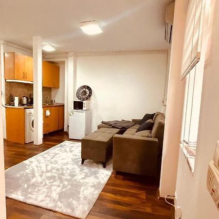 Cute 1 Bedroom Flat In The Heart Of Istanbul! Isztambul Kültér fotó